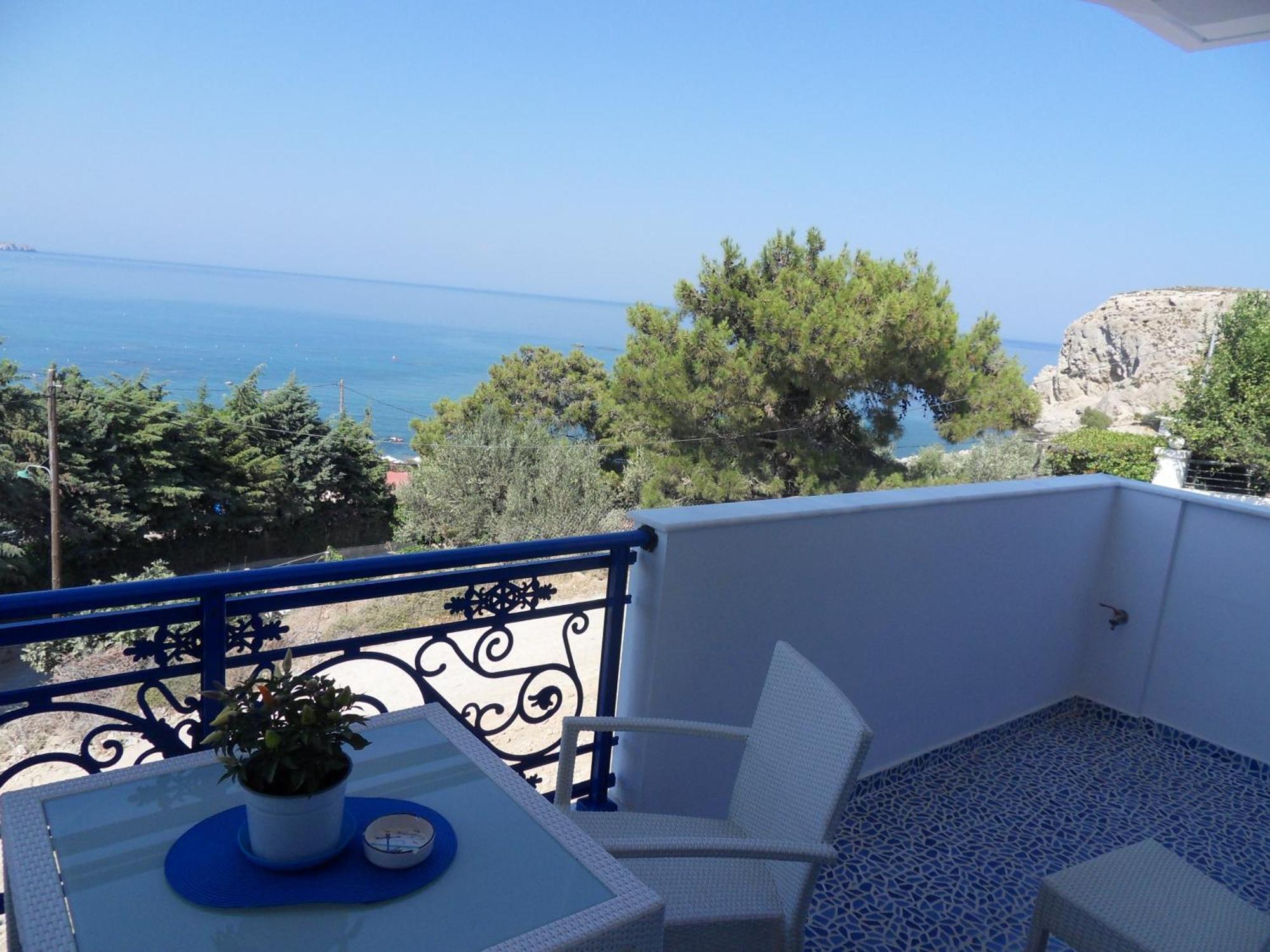 Bouganville Stegna Apartment
